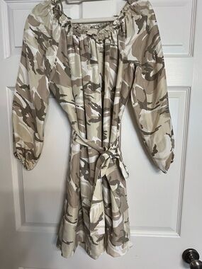 MICHAEL Michael Kors Beige Camouflage Off-Shoulder Mini Dress